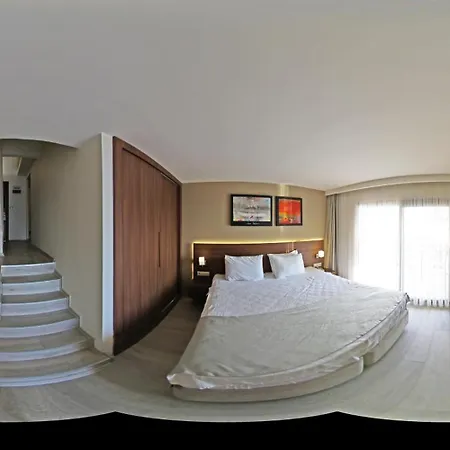 Hotel Neopol 3*