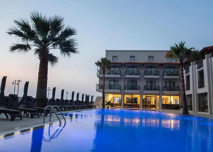 호텔 Neopol 쿠사다시