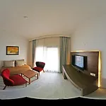 Neopol Otel 3*