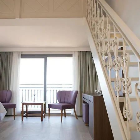 Hotell Neopol 3*