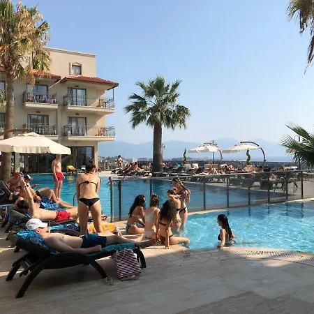 Hotell Neopol 3*